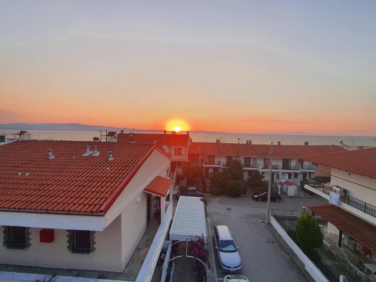 Haus Niko Apartments And Suites Nea Poteidaia Zewnętrze zdjęcie