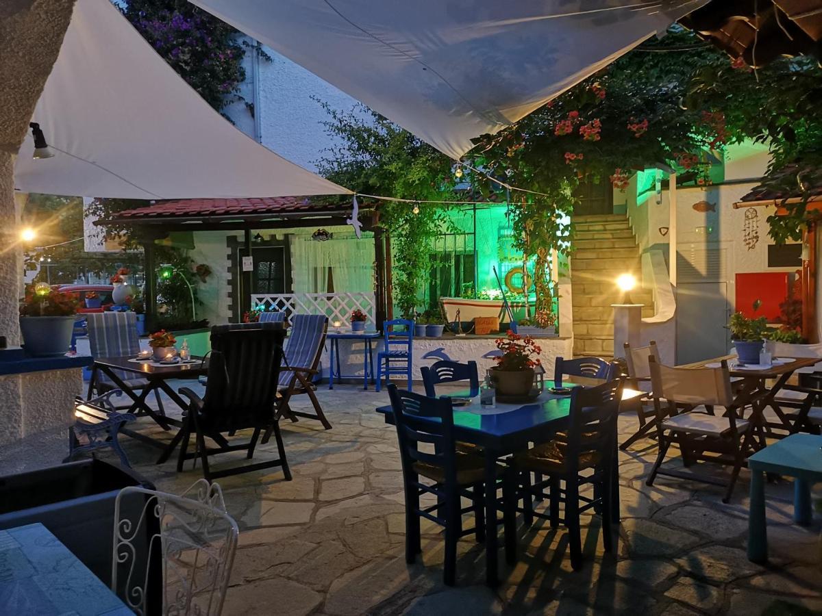 Haus Niko Apartments And Suites Nea Poteidaia Zewnętrze zdjęcie
