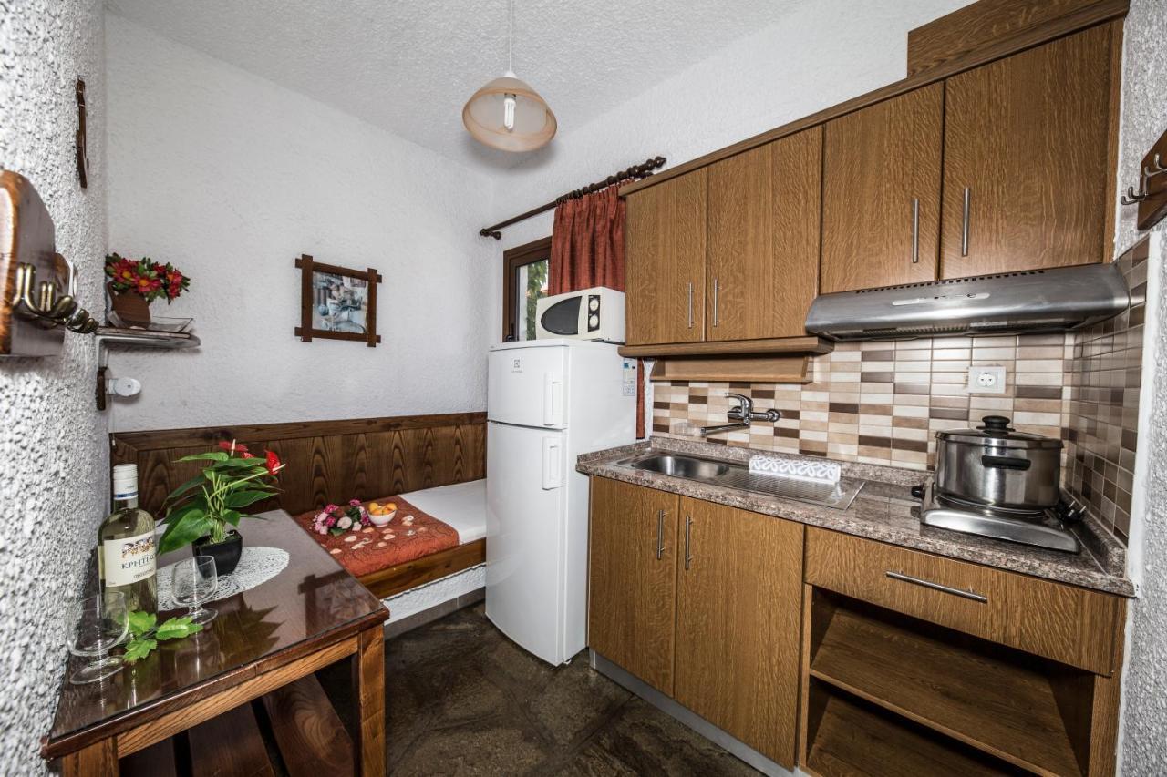 Haus Niko Apartments And Suites Nea Poteidaia Zewnętrze zdjęcie