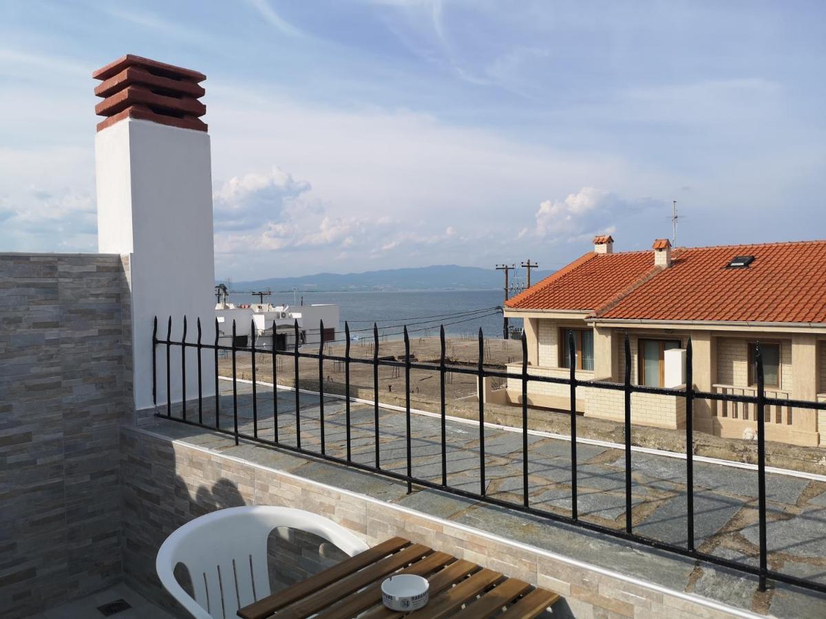 Haus Niko Apartments And Suites Nea Poteidaia Zewnętrze zdjęcie