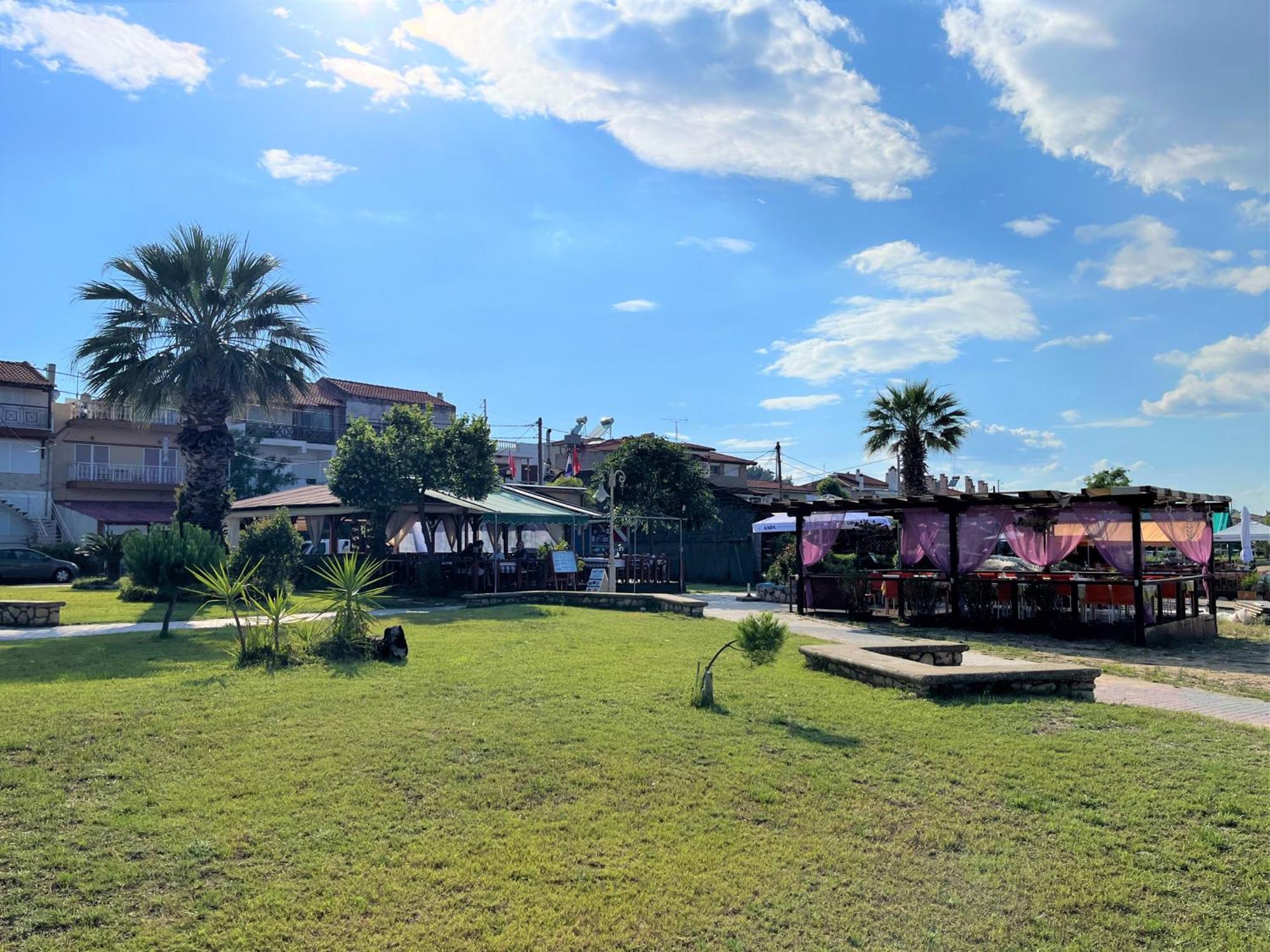 Haus Niko Apartments And Suites Nea Poteidaia Zewnętrze zdjęcie