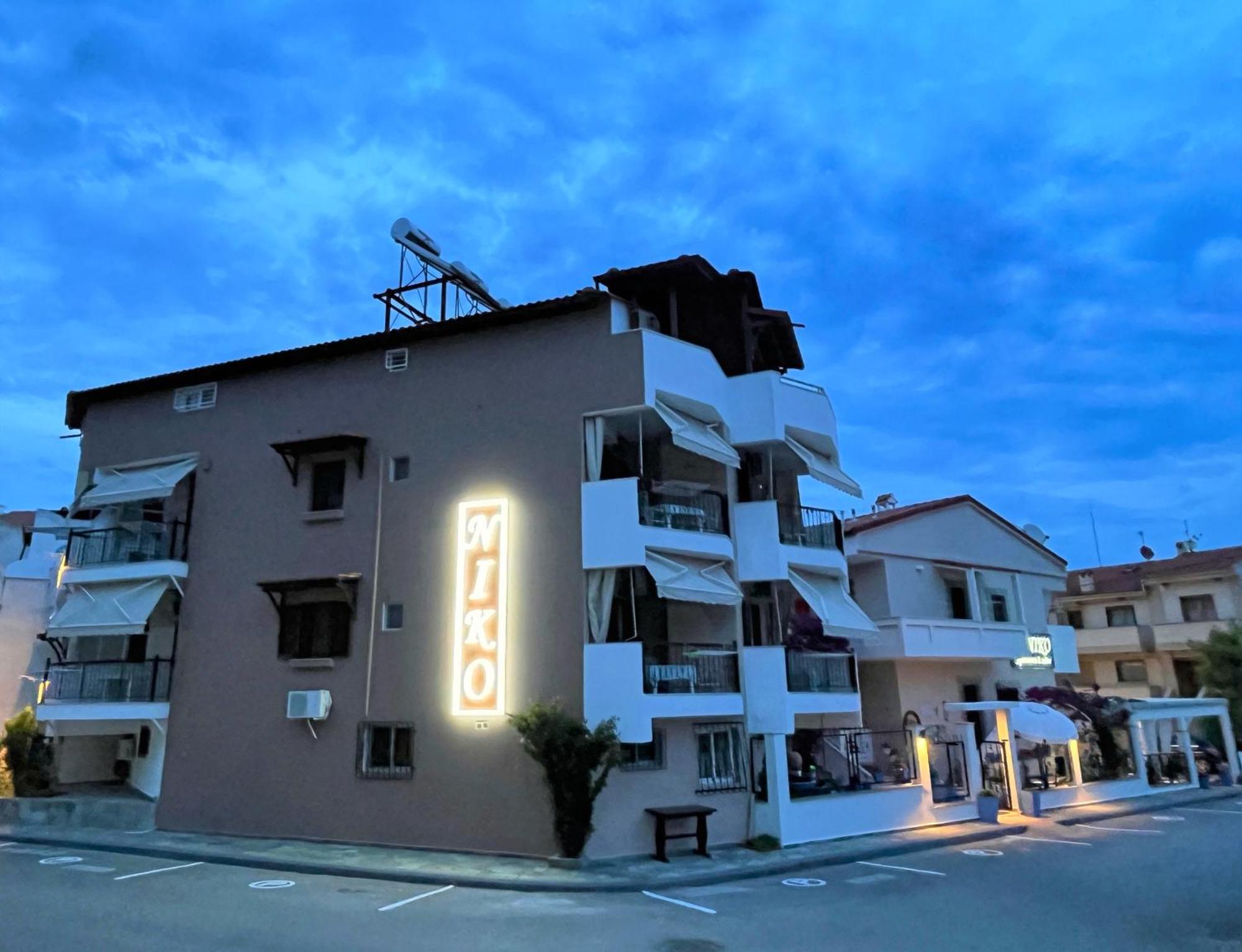 Haus Niko Apartments And Suites Nea Poteidaia Zewnętrze zdjęcie