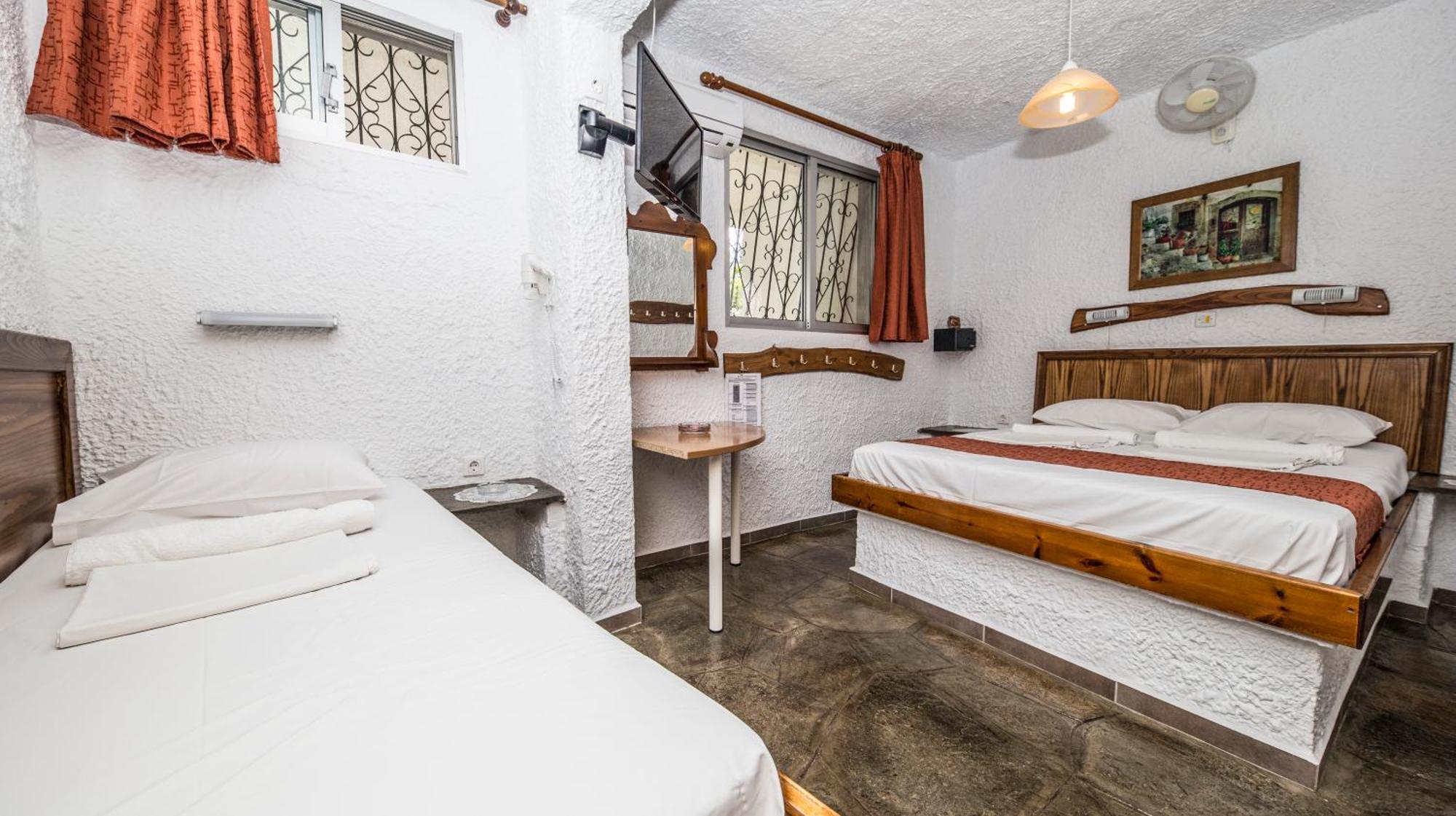 Haus Niko Apartments And Suites Nea Poteidaia Pokój zdjęcie