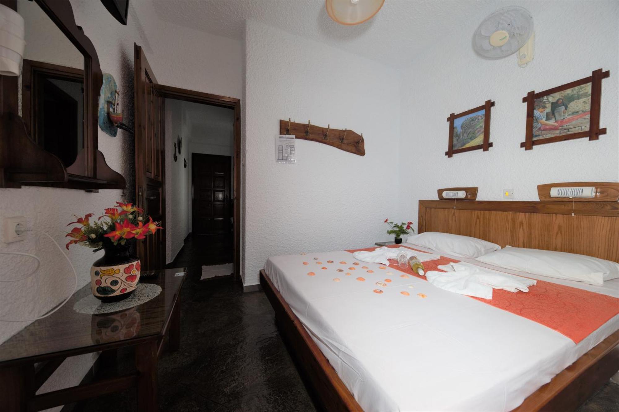 Haus Niko Apartments And Suites Nea Poteidaia Pokój zdjęcie