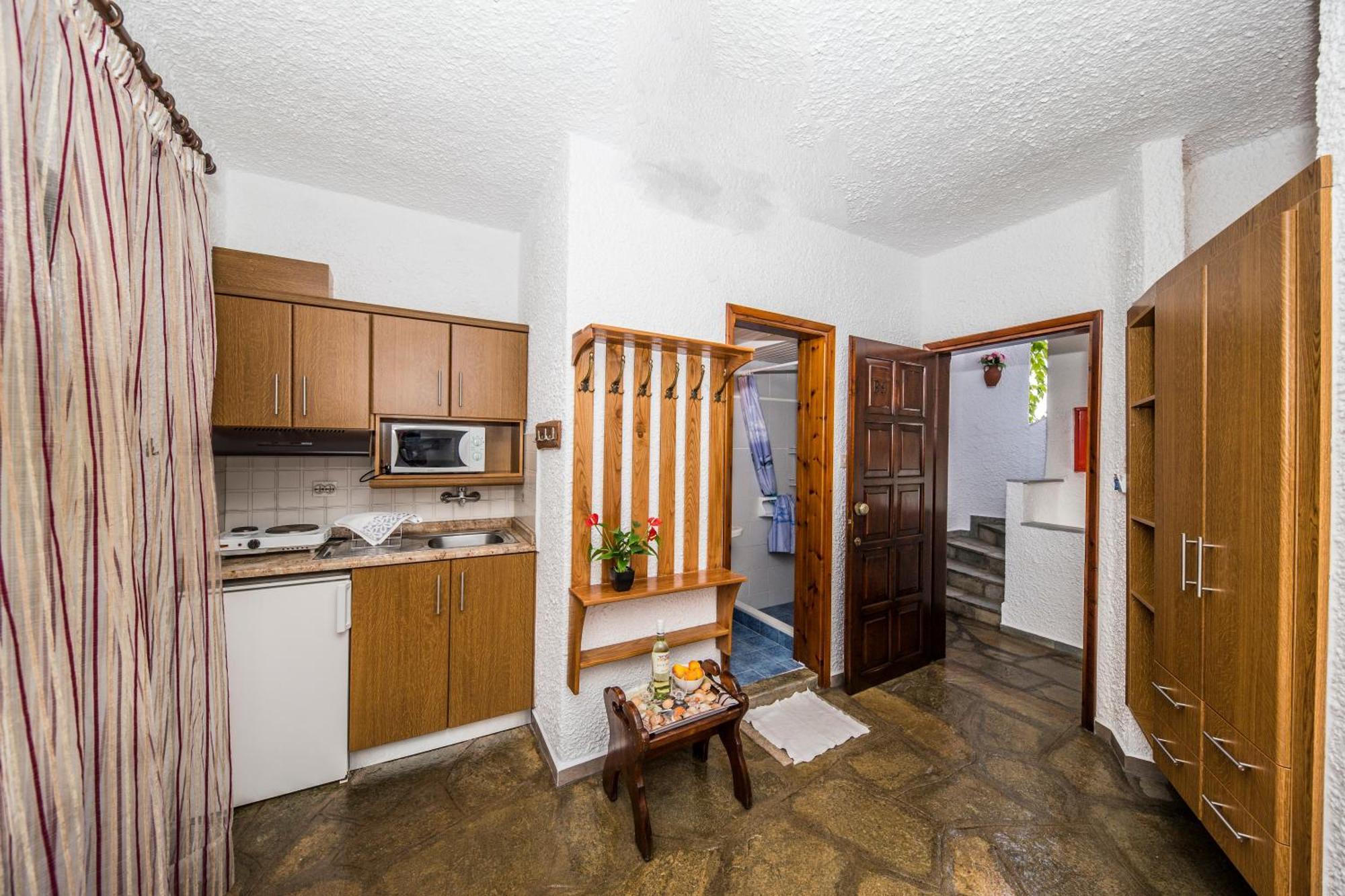 Haus Niko Apartments And Suites Nea Poteidaia Pokój zdjęcie